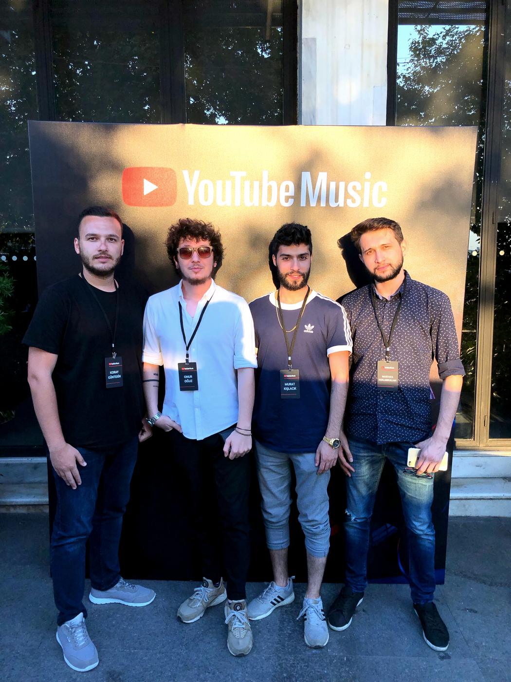 UniqBee ekibi etkinlik fotoğrafı